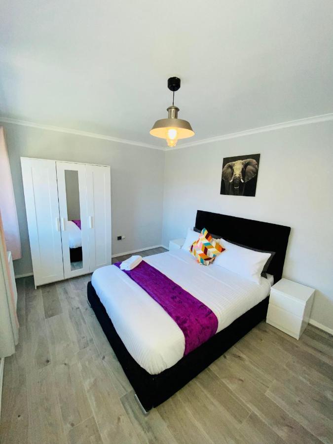 Bright, Spacious, Modern Interior Decor 2 Bedrooms Apartment With Amazing Views Londres Exterior foto