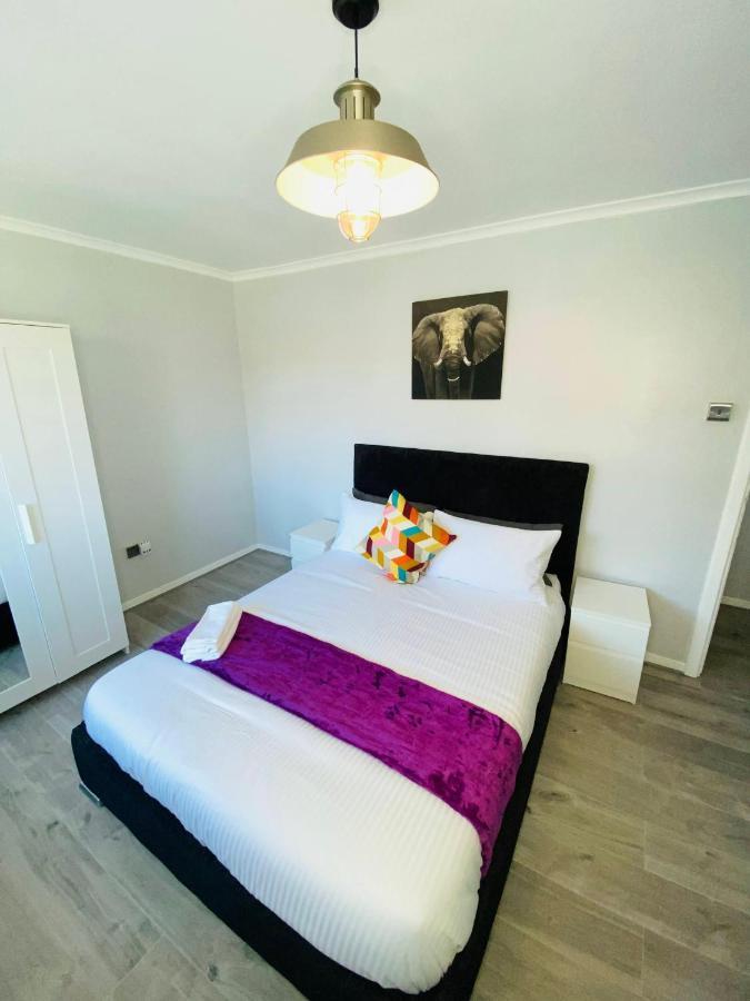 Bright, Spacious, Modern Interior Decor 2 Bedrooms Apartment With Amazing Views Londres Exterior foto